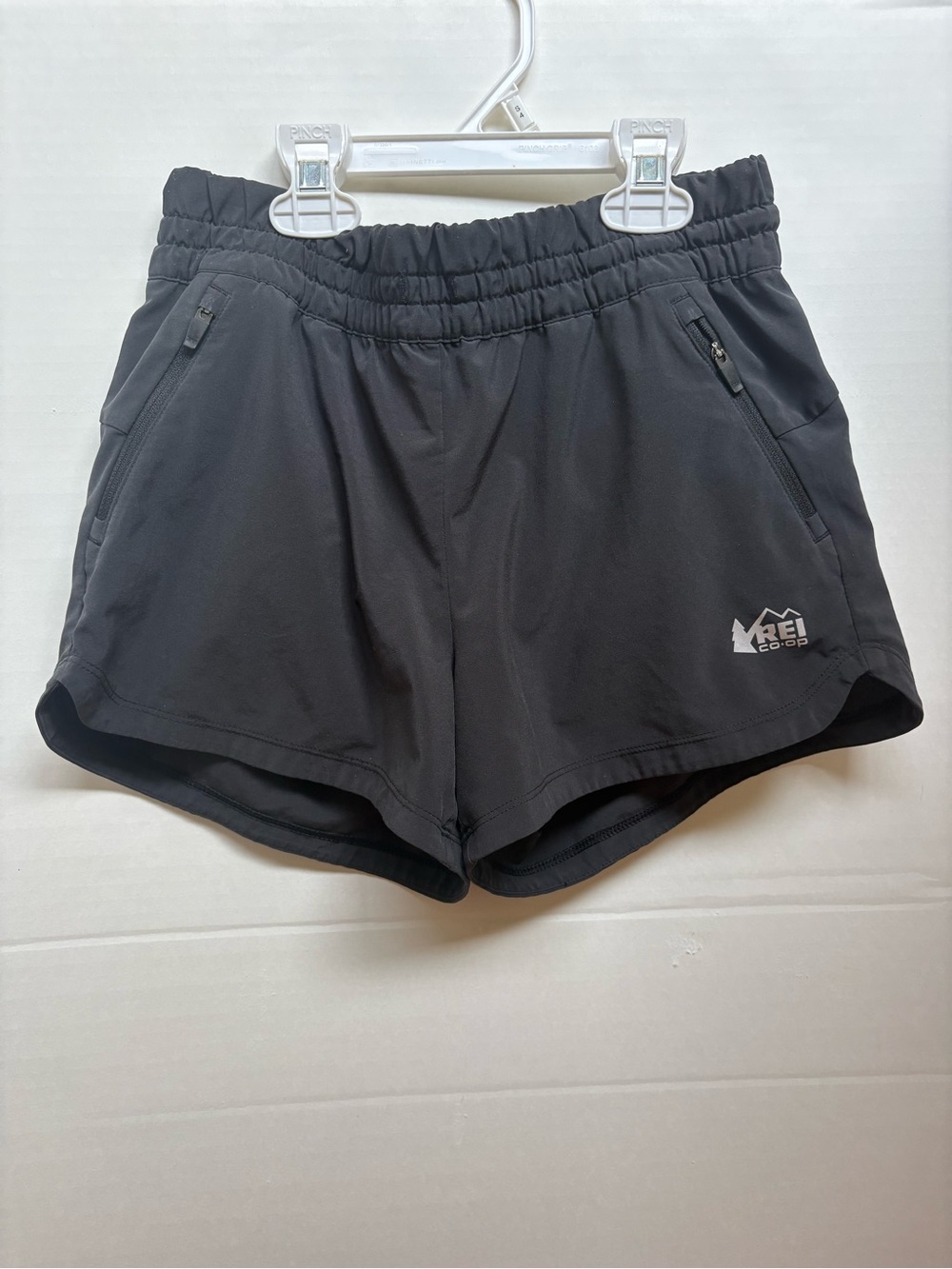 REI Kids Athletic Shorts Black Size M